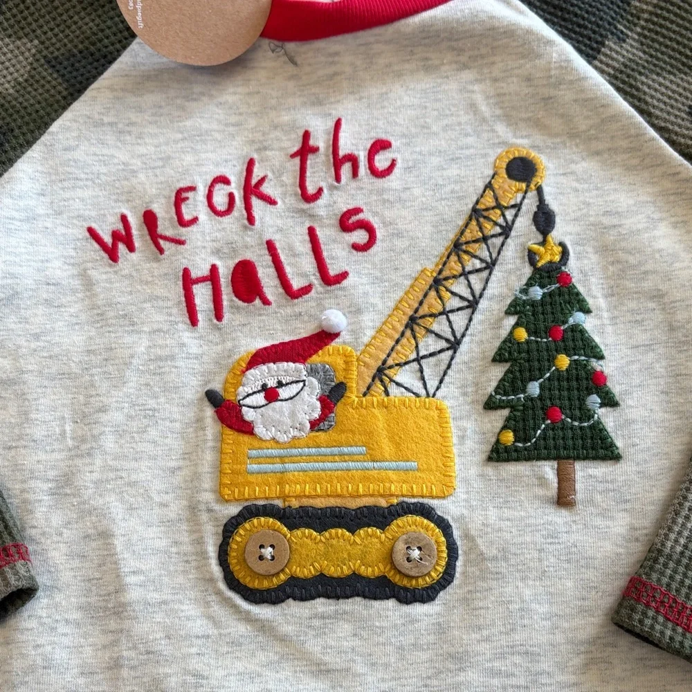 Mud Pie Wreck The Halls Santa Christmas Camo Long Sleeve NWT Size 12/18 Months‎